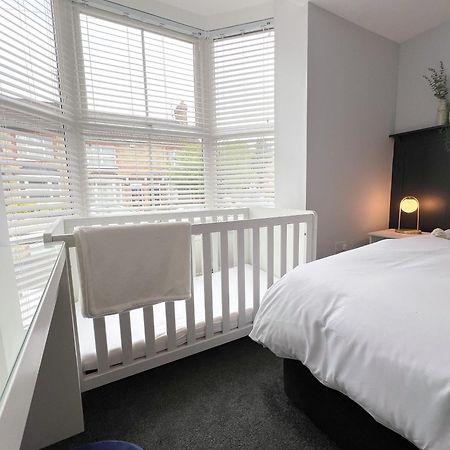 Campbells Crib Apartment Мейдстън Екстериор снимка