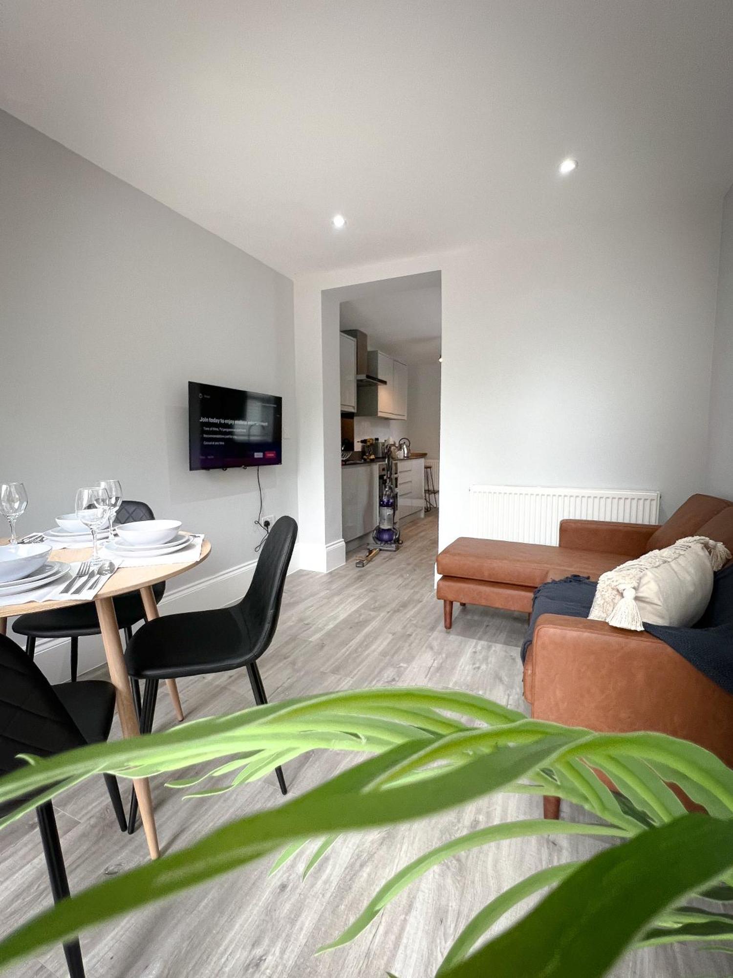 Campbells Crib Apartment Мейдстън Екстериор снимка